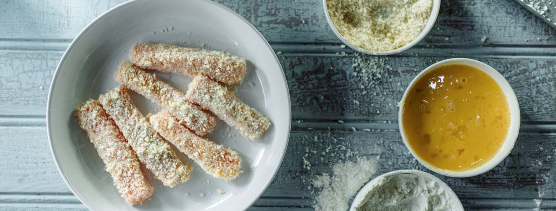 Lochlander-Salmon-Fingers-with-Honey-Dill-Sauce